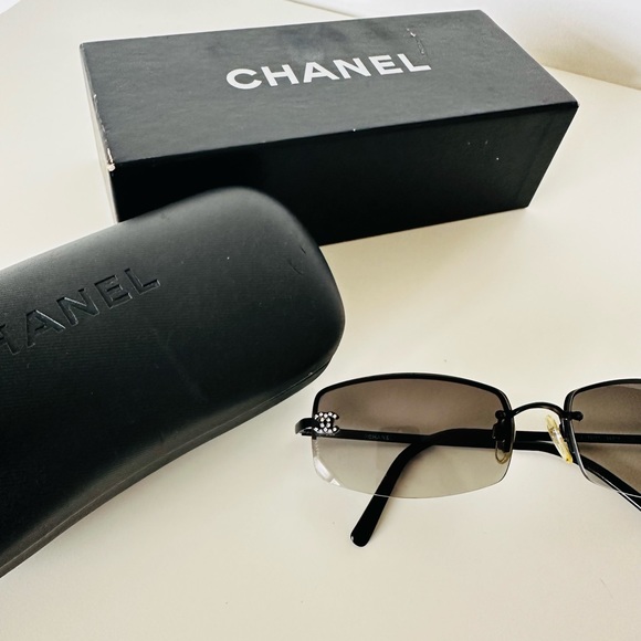 Sold - Picture 4 of 13